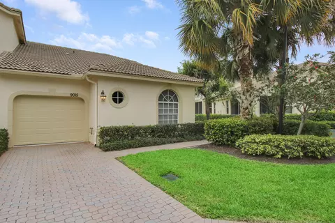 9015 Sand Shot Way, Port Saint Lucie, FL 34986
