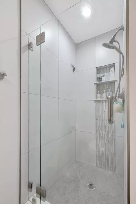 Bath - 14010 Nesting Way #B, Delray Beach, FL 33484 photo 3 of 4