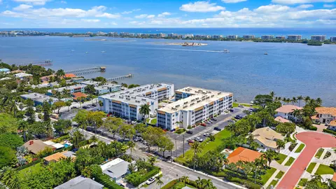 1516 S Lakeside Dr #106, Lake Worth Beach, FL 33460