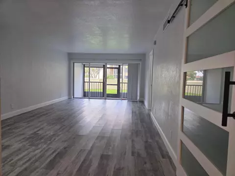 3905 N Nob Hill Rd #110, Sunrise, FL 33351
