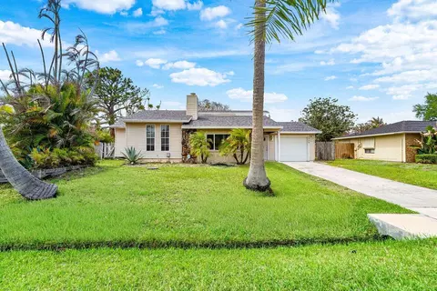 2599 SE Grand Dr, Port Saint Lucie, FL 34952
