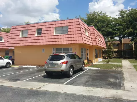 5333 NW 27th St #B3, Lauderhill, FL 33313