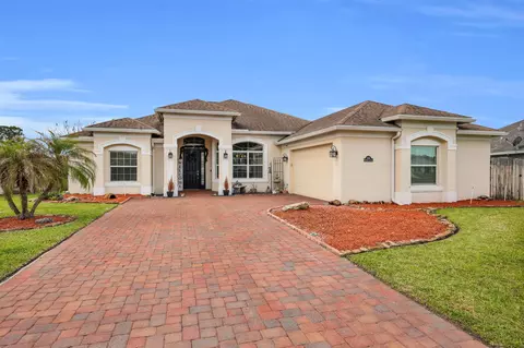 5816 NW Whitecap Rd, Port Saint Lucie, FL 34986
