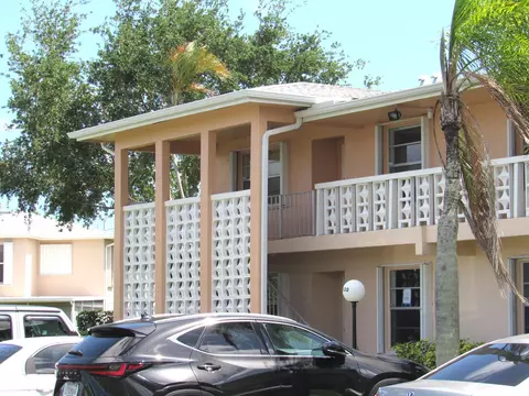 1830 NW 18th St #201, Delray Beach, FL 33445