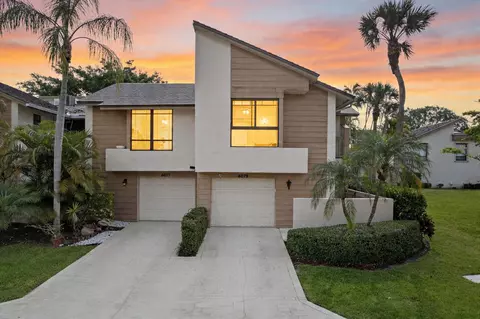 6079 Glendale Dr, Boca Raton, FL 33433