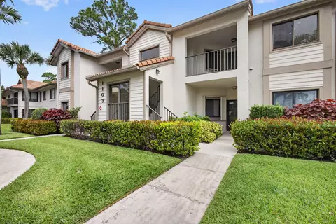 1103 Duncan Cir #202, Palm Beach Gardens, FL 33418