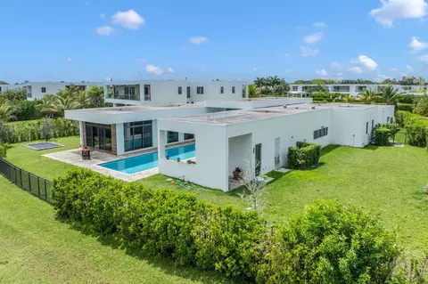 16539 N Botaniko Dr N, Weston, FL 33326