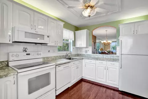 6670 Royal Palm Blvd #201- K, Margate, FL 33063