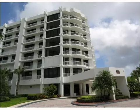 20320 Fairway Oaks Dr #373, Boca Raton, FL 33434