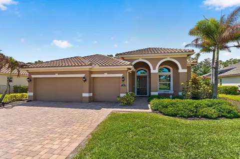 7589 Fieldstone Ranch Sq, Vero Beach, FL 32967