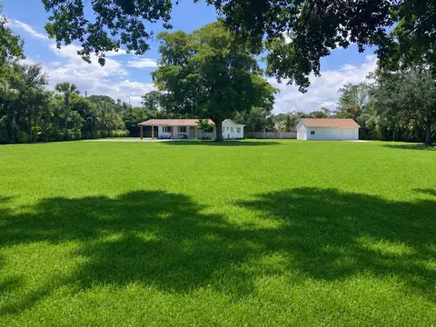 8781 N Virginia Ave, Palm Beach Gardens, FL 33418
