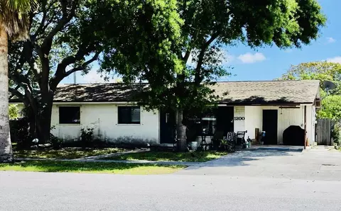 1200 W Broward St, Lantana, FL 33462