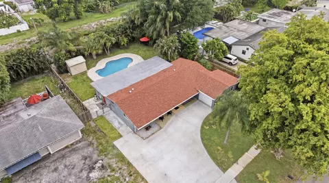 316 Riverdale Rd, Palm Springs, FL 33461