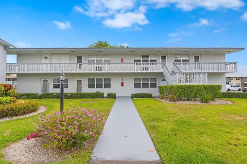 279 Coventry, West Palm Beach, FL 33417