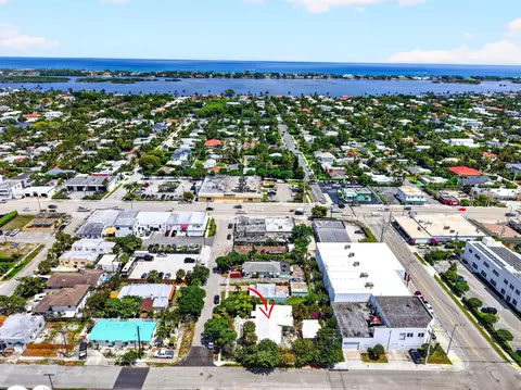 424 Oxford St, West Palm Beach, FL 33405