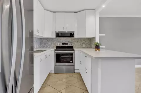 Kitchen - 265 Preston G Way #265, Boca Raton, FL 33434 photo 2 of 3