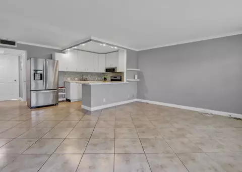 Living - 265 Preston G Way #265, Boca Raton, FL 33434 photo 1 of 4