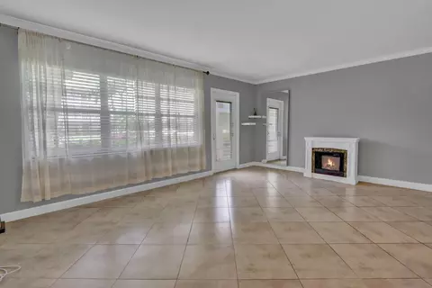 Living - 265 Preston G Way #265, Boca Raton, FL 33434 photo 4 of 4