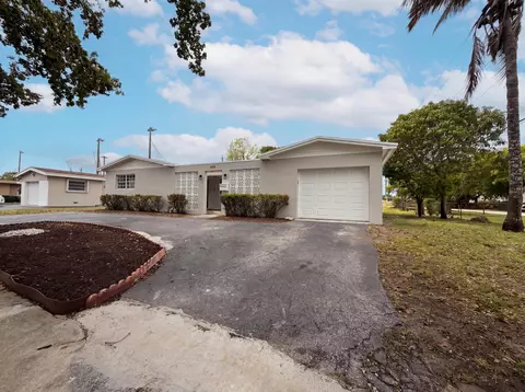 820 NW 78th Ave, Pembroke Pines, FL 33024