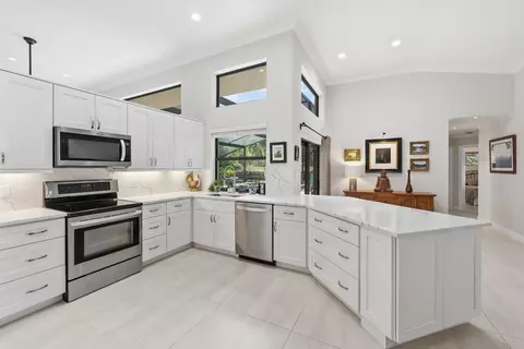 4300 NW 83rd Ln, Coral Springs, FL 33065