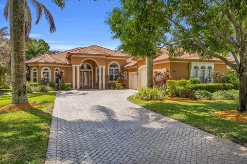 1541 SW Mockingbird Cir, Port Saint Lucie, FL 34986