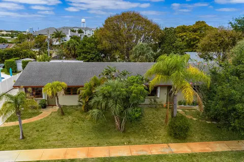 723 N 7th St, Lantana, FL 33462