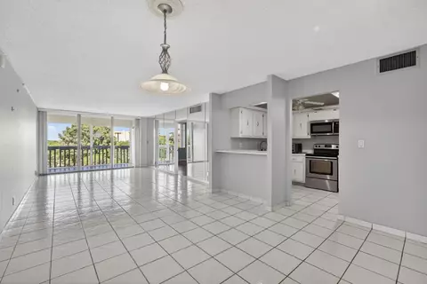 7011 Environ Blvd #412, Lauderhill, FL 33319