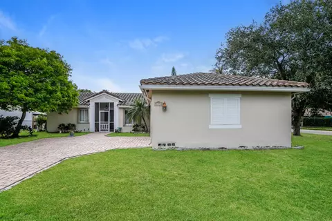 5491 NW 40th Ter, Coconut Creek, FL 33073