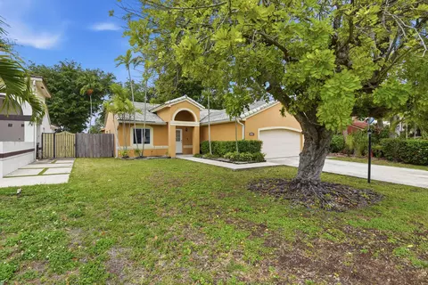 7350 SW 161st Pl, Miami, FL 33193