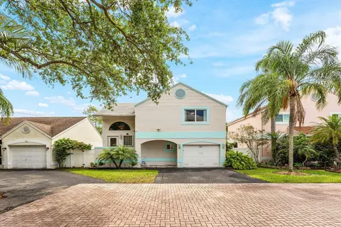 331 NW 101st Ter, Pembroke Pines, FL 33026