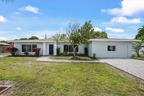 1612 Sherwood Ave, Mangonia Park, FL 33407