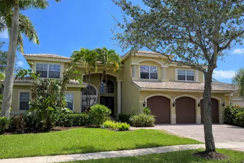 19234 S Creekshore Ct, Boca Raton, FL 33498