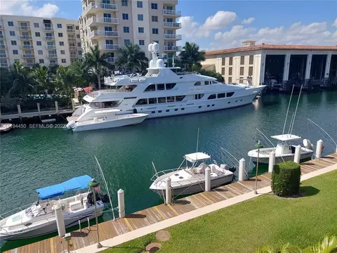 1700 SE 15th St SE #309, Fort Lauderdale, FL 33316