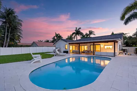 391 S Country Club Blvd, Boca Raton, FL 33487