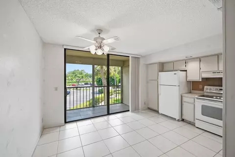 5370 Las Verdes Cir #219, Delray Beach, FL 33484
