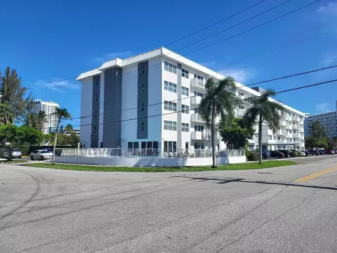 550 Bayshore Dr #104, Fort Lauderdale, FL 33304