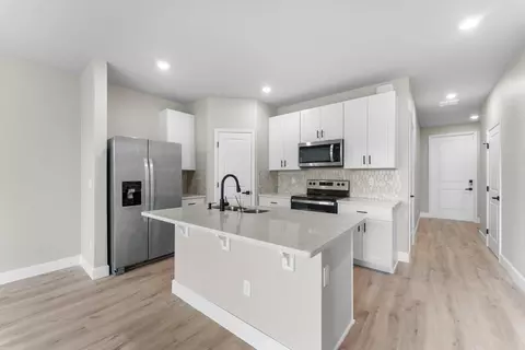 5661 Mentmore Dr, Mangonia Park, FL 33407