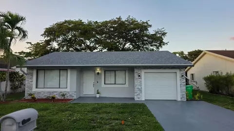 9335 NW 53rd St, Sunrise, FL 33351