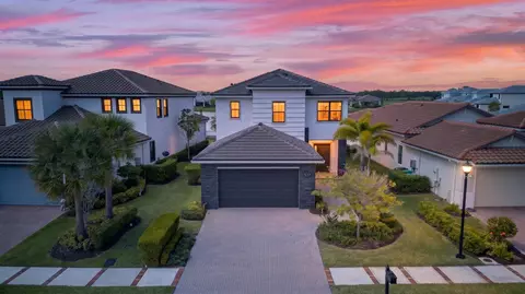 537 SE Fascino Cir, Port Saint Lucie, FL 34984
