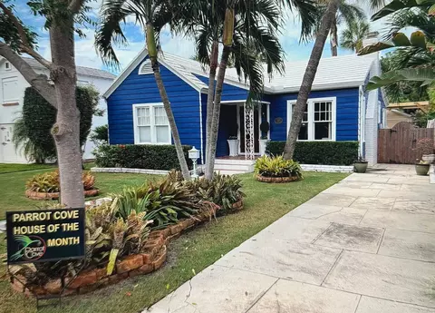 717 N Lakeside Dr, Lake Worth Beach, FL 33460