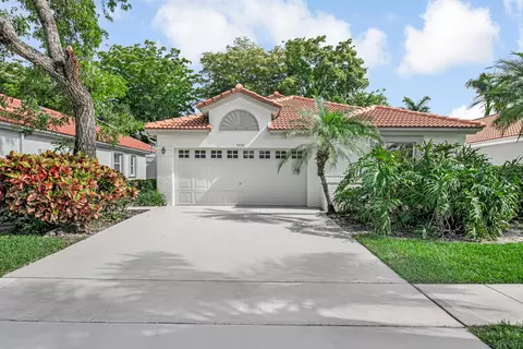 9758 Harbour Lake Cir, Boynton Beach, FL 33437