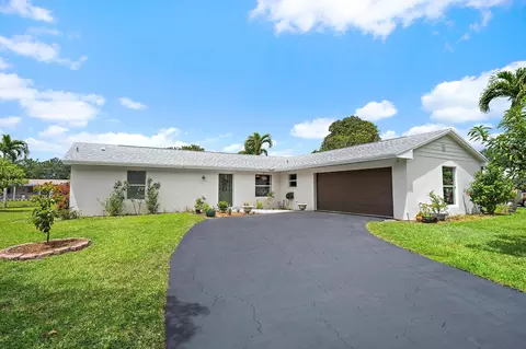 9831 Hyacinth Cir S, Palm Beach Gardens, FL 33410