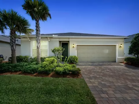 10500 SW Red Maple Way, Port Saint Lucie, FL 34987