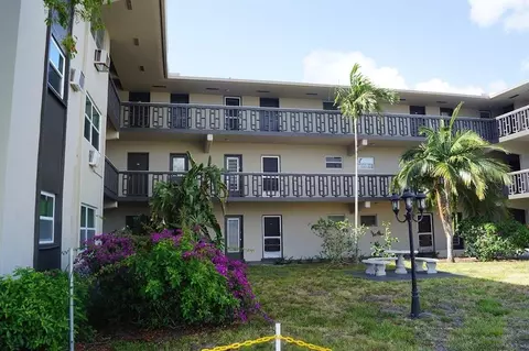 1250 E Sample Rd #312, Pompano Beach, FL 33064