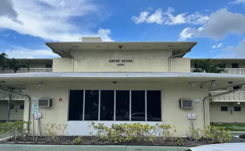 1350 E Sample Rd #310, Pompano Beach, FL 33064