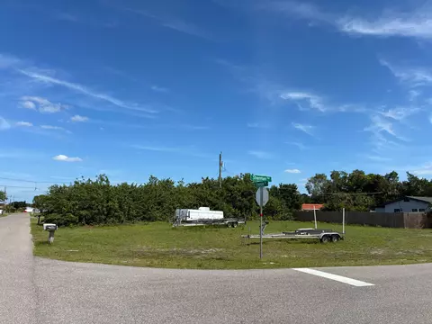 153 Sherman Ave NE, Port Charlotte, FL 33952