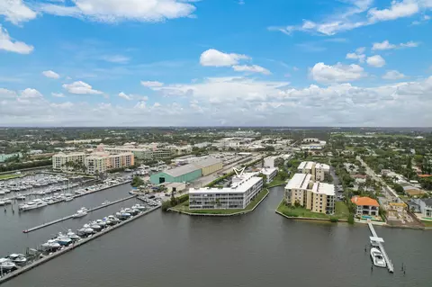 200 Waterway Dr S #209, Lantana, FL 33462