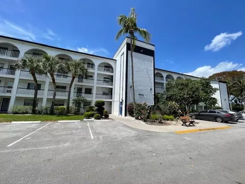 4602 Martinique Way #F1, Coconut Creek, FL 33066