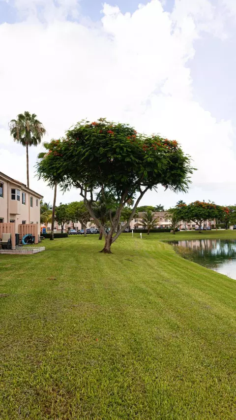 1270 SE 27th St #106, Homestead, FL 33035