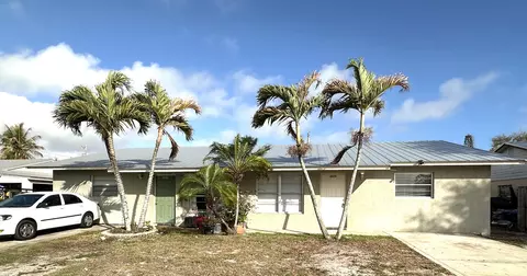 Exterior - 3365 SE Garden St #3365, Stuart, FL 34997 photo 2 of 2